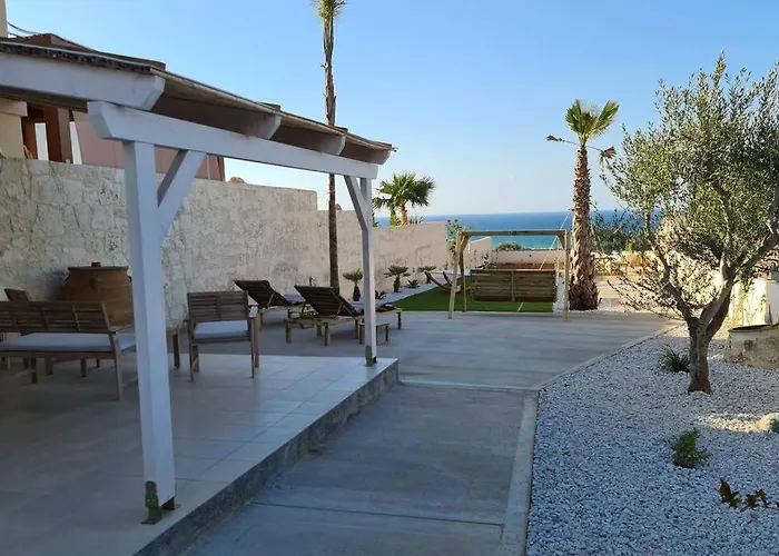 Zoi's Seaview House Vilă *