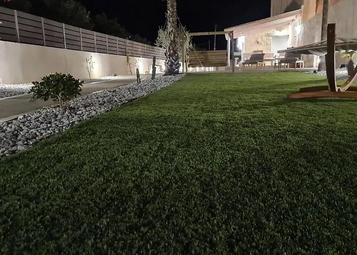 Villa Zoi's Seaview House *