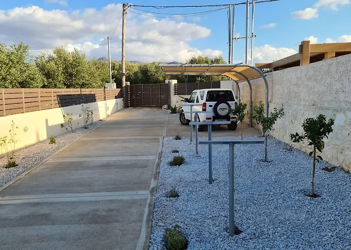 Zoi's Seaview House *