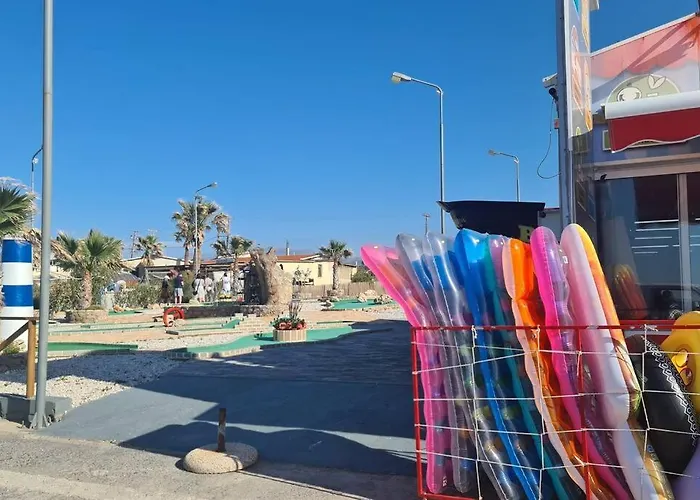 Zoi's Seaview House *