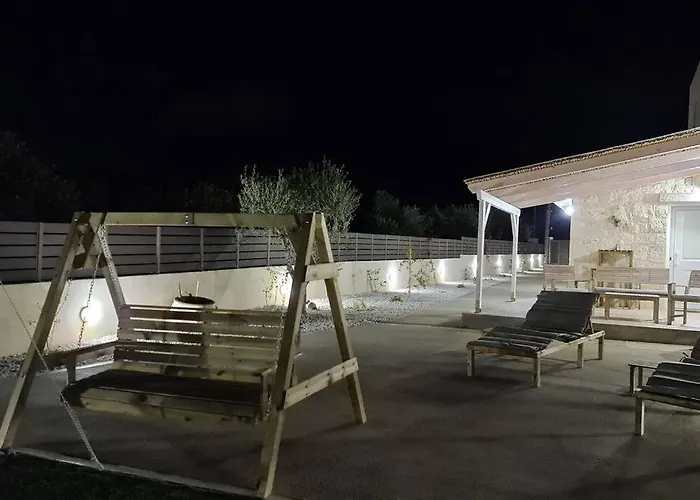 Villa Zoi's Seaview House