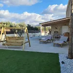 Zoi's Seaview House *