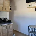 Βίλα Zoi's Seaview House *