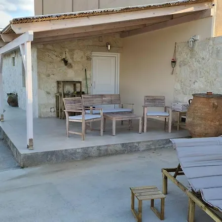 Zoi's Seaview House Willa *