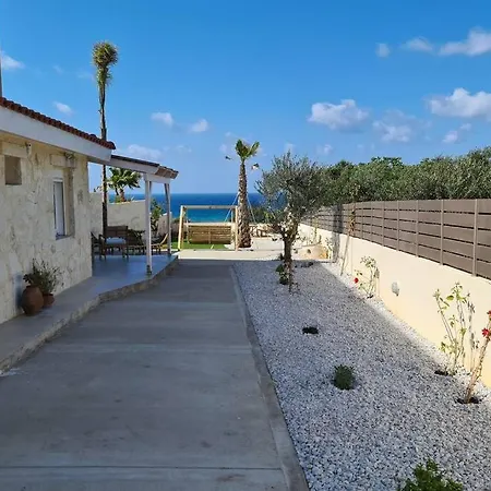 Zoi's Seaview House Willa