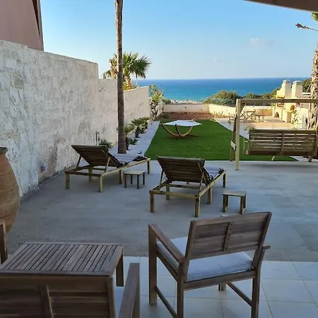 Zoi's Seaview House Willa *