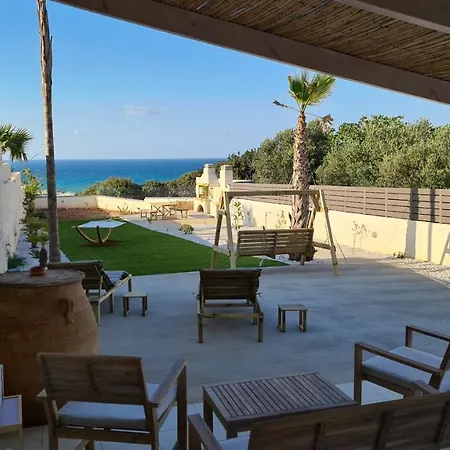 Willa Zoi's Seaview House *