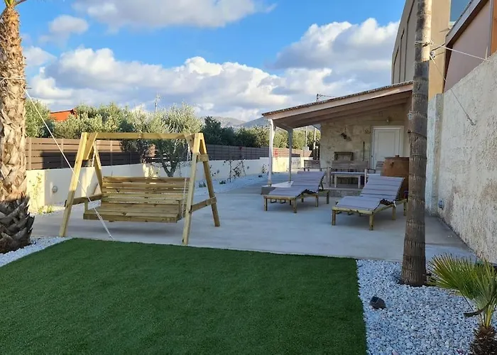 Zoi's Seaview House *